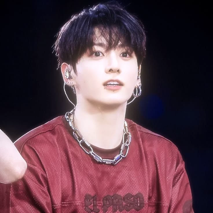 Jeon Jungkook (bottom) thumbnail