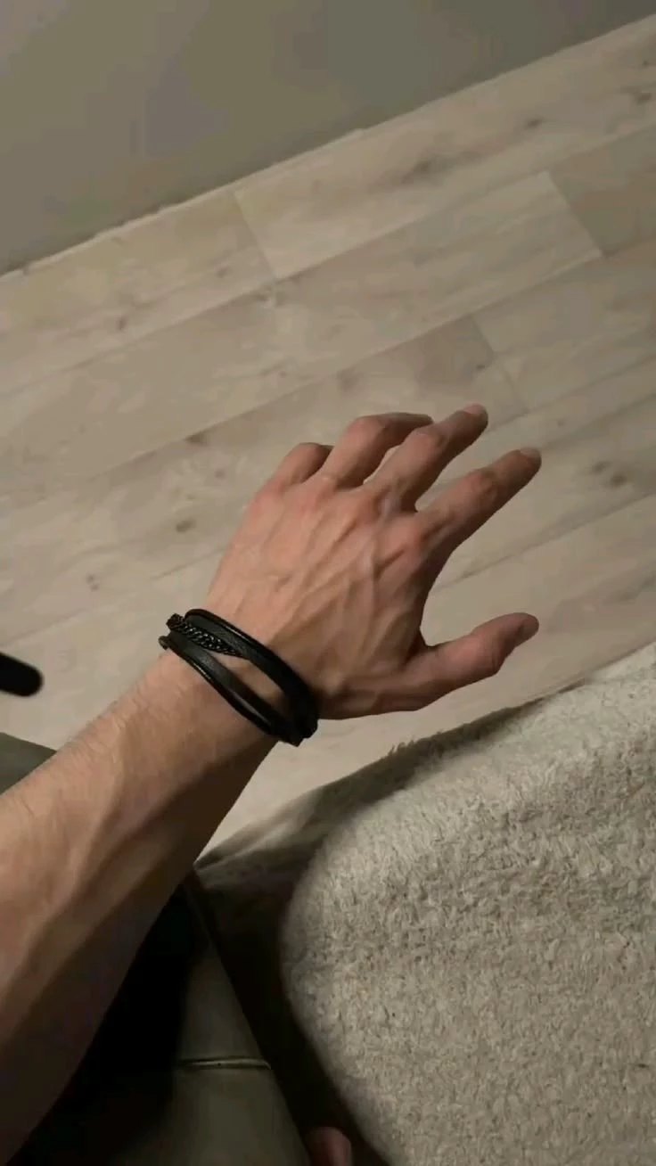 Derek thumbnail