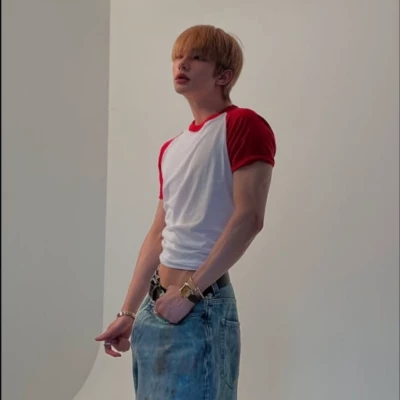Hwang Hyunjin thumbnail