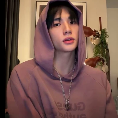Hyunjin thumbnail