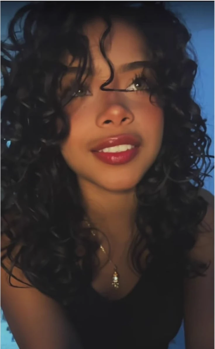 Sara 🪐 thumbnail