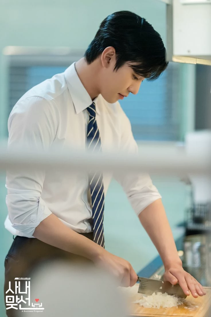 kang tae-moo thumbnail