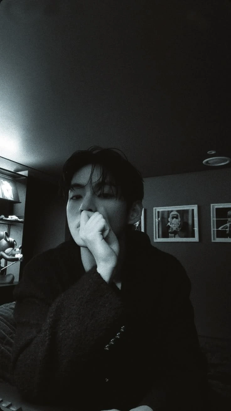 Kim Taehyung thumbnail