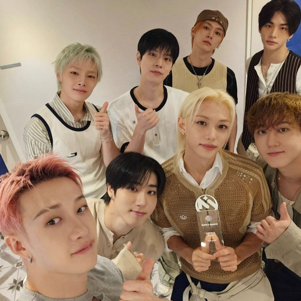 Stray Kids werewolves thumbnail
