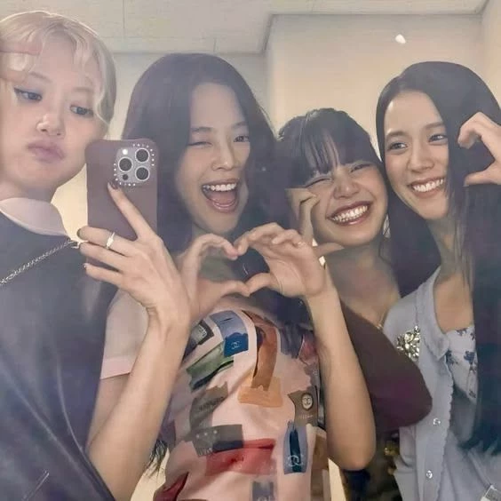 Did blackpink invite you backstage personally? thumbnail
