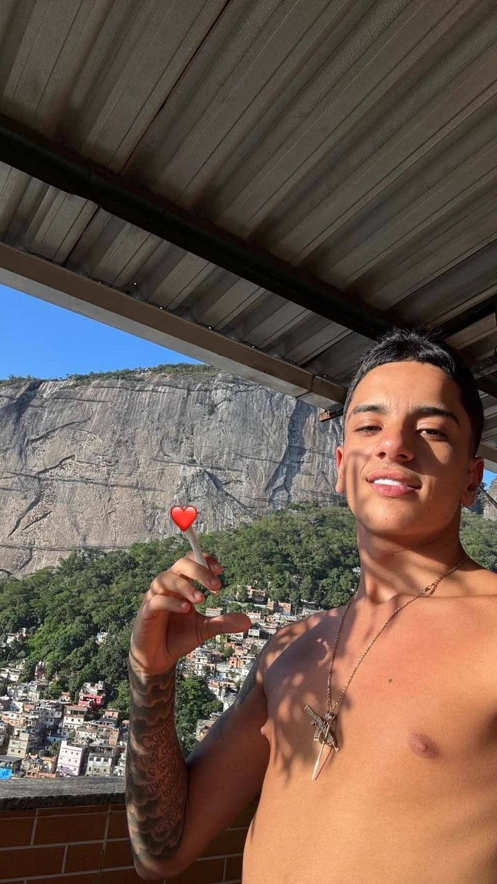 HZ OF ROCINHA thumbnail