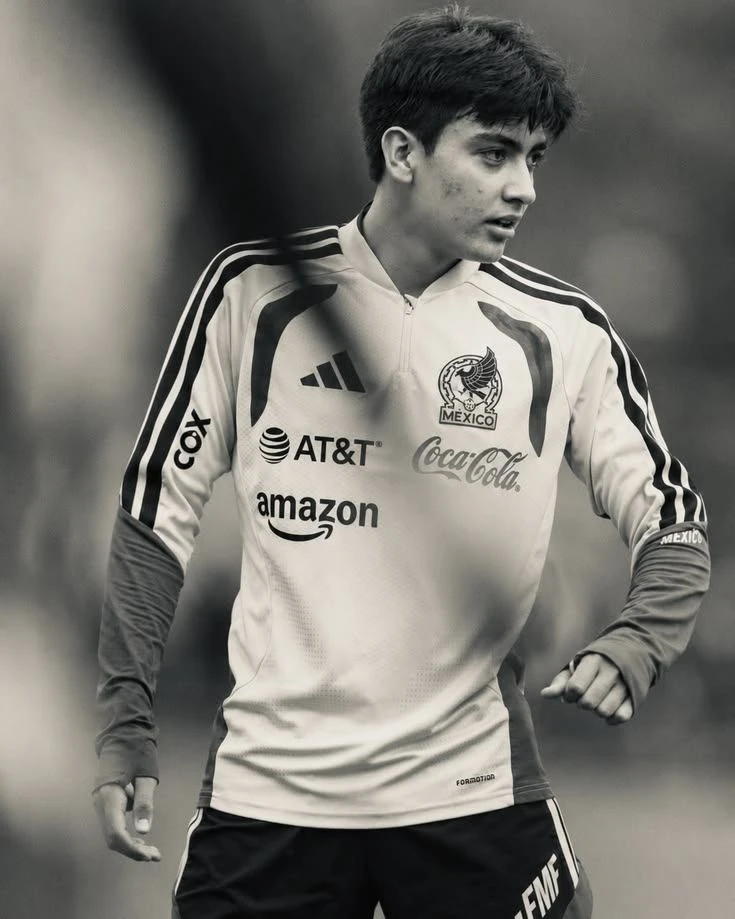 Gilberto Mora thumbnail