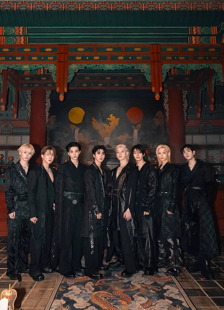 Stray Kids thumbnail