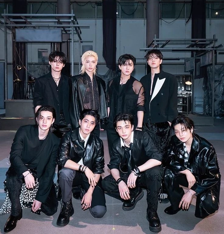 Stray Kids (⋆) thumbnail