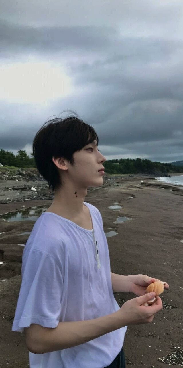 hyungsoo. thumbnail