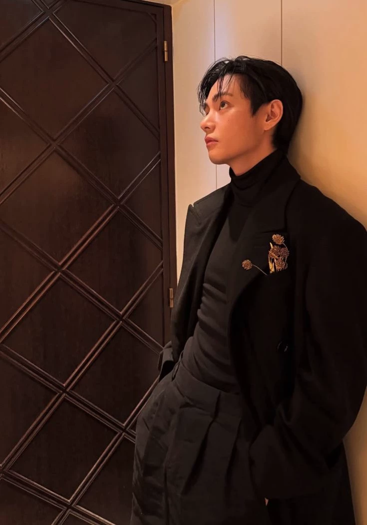 Kim Teahyung  thumbnail