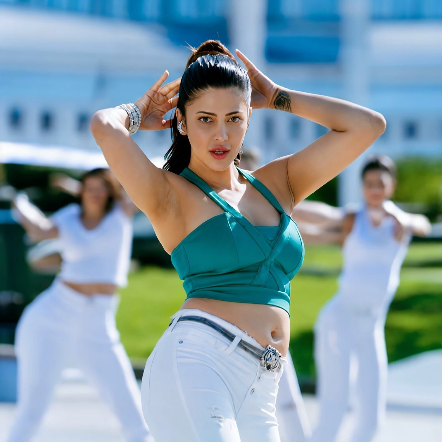 Shruthi Hassan thumbnail