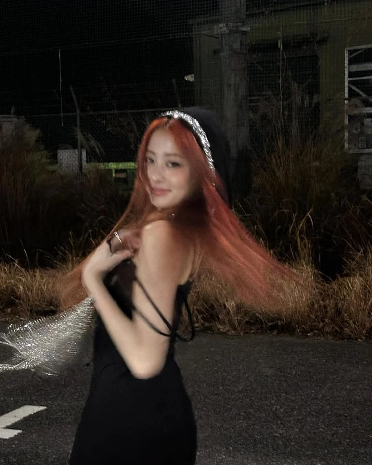 huh yunjin thumbnail