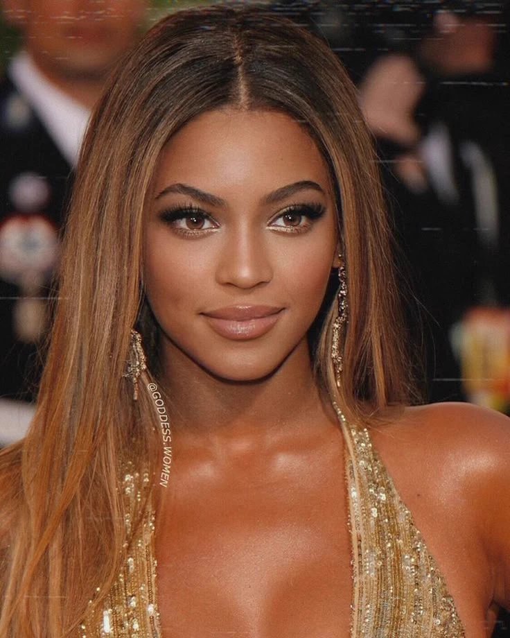 Beyoncé 🐝👑 thumbnail