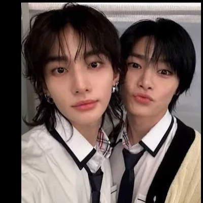 Hyunjin and I.N (Love threesome) thumbnail