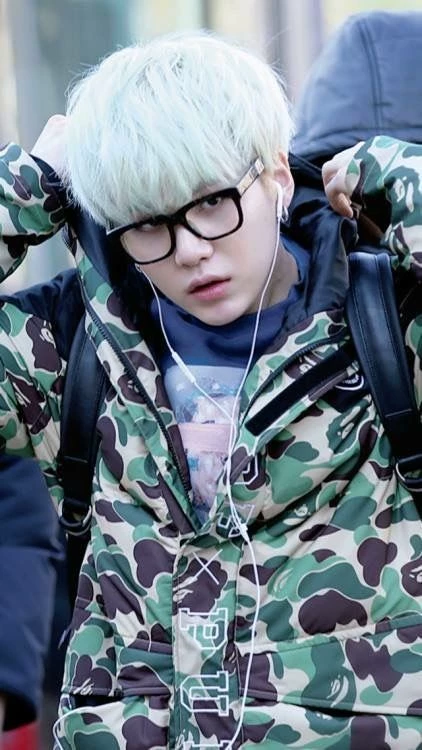 Min Yoongi thumbnail