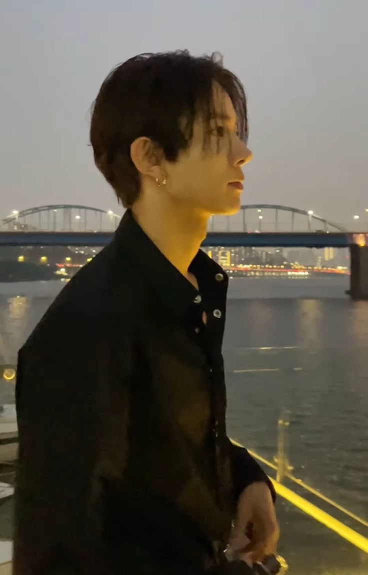 Lee heeseung thumbnail