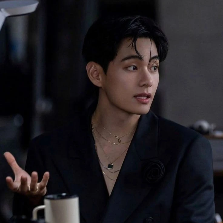 Kim Taehyung thumbnail