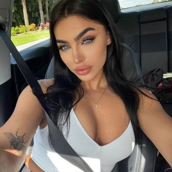 Emily Rinaudo thumbnail