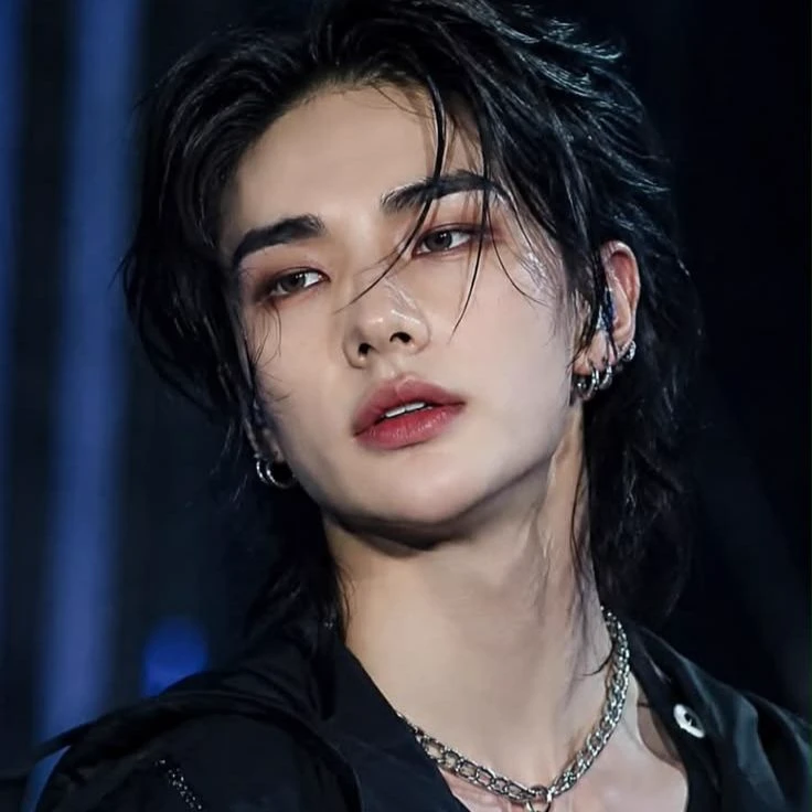 Hwang Hyunjin thumbnail
