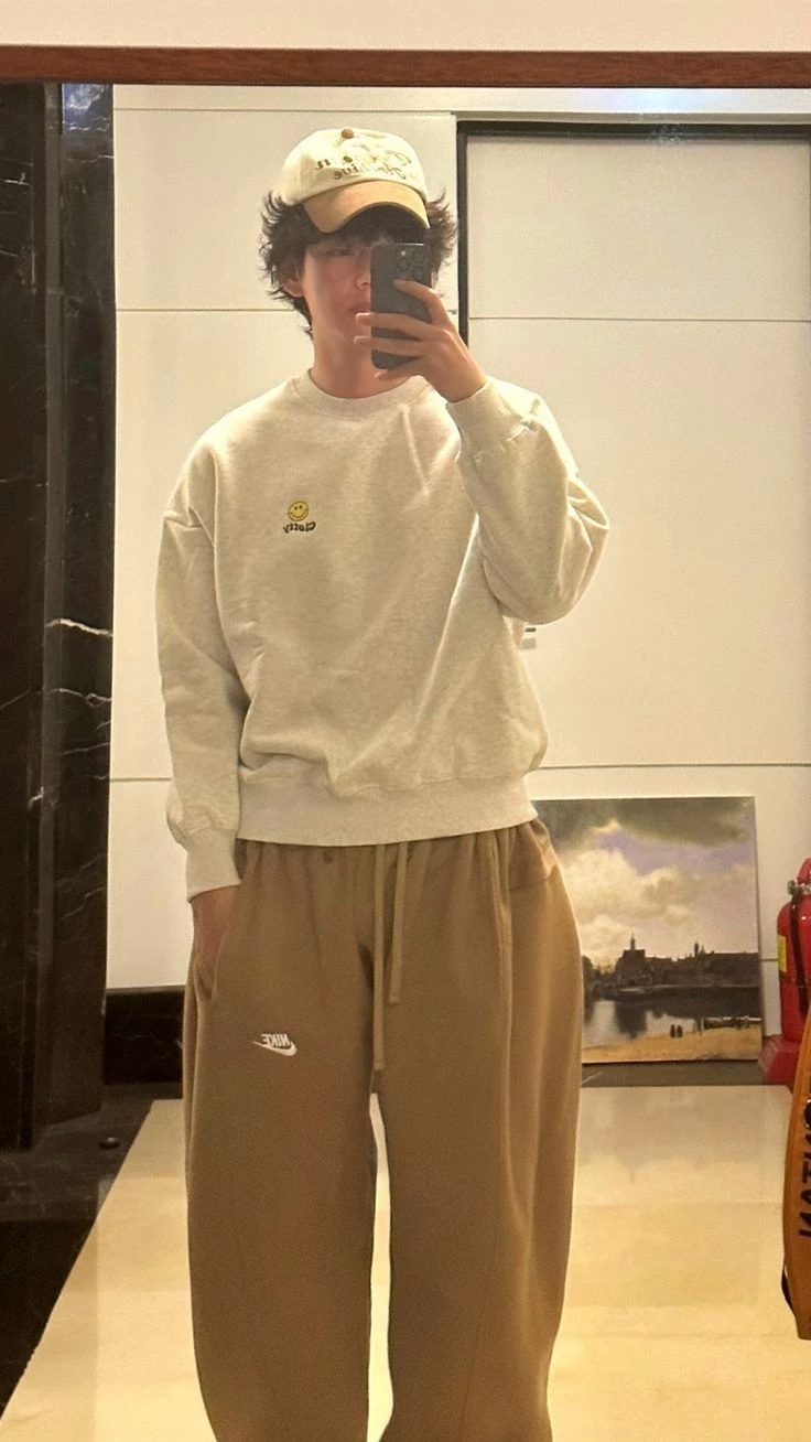 V (Taehyung) thumbnail