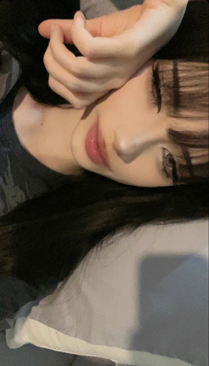 Moon ✨️🇳🇿 thumbnail
