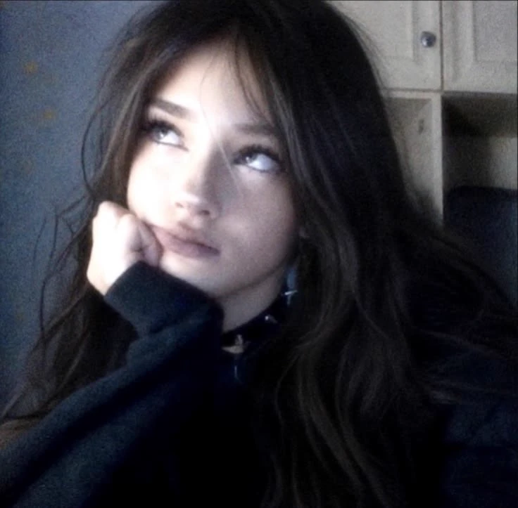 Ashley thumbnail