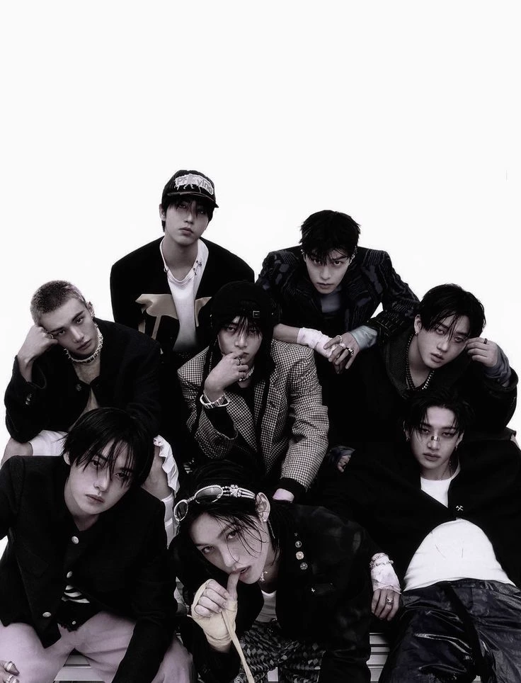 STRAY KIDS thumbnail