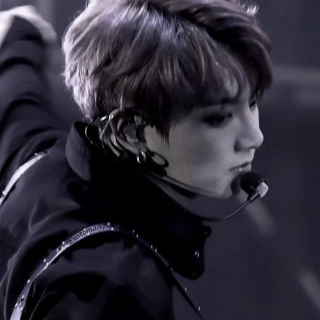 jungkook  thumbnail