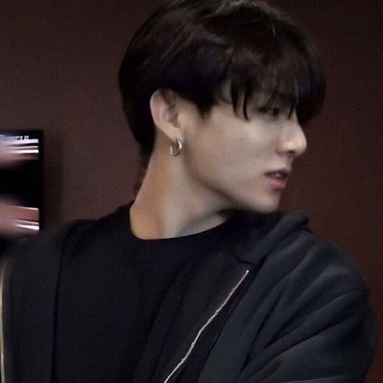 jungkook  thumbnail
