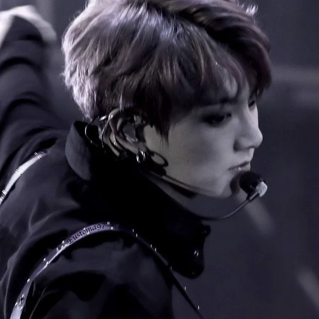 jungkook  thumbnail