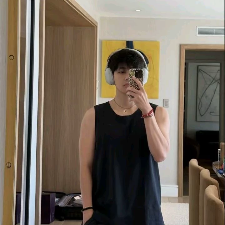 Taehyung (online boyfriend) thumbnail