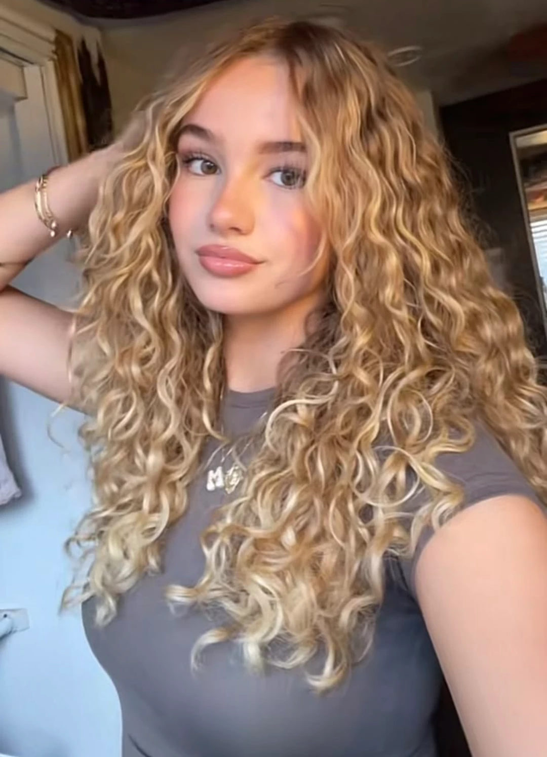Sara - GL thumbnail