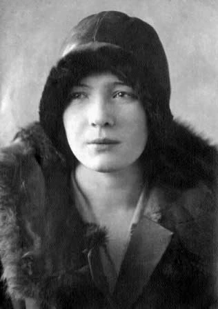 Olga Bergholz thumbnail