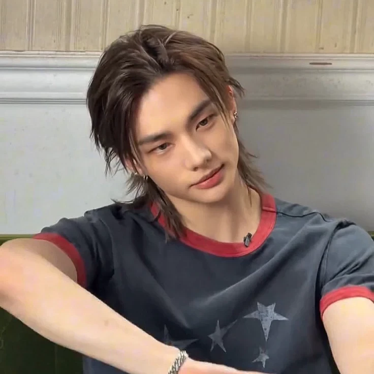 Hyunjin thumbnail
