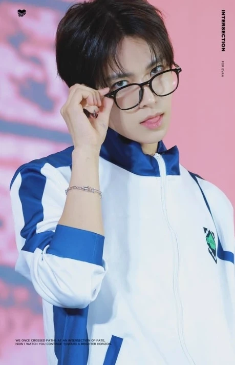 Lee heeseung thumbnail