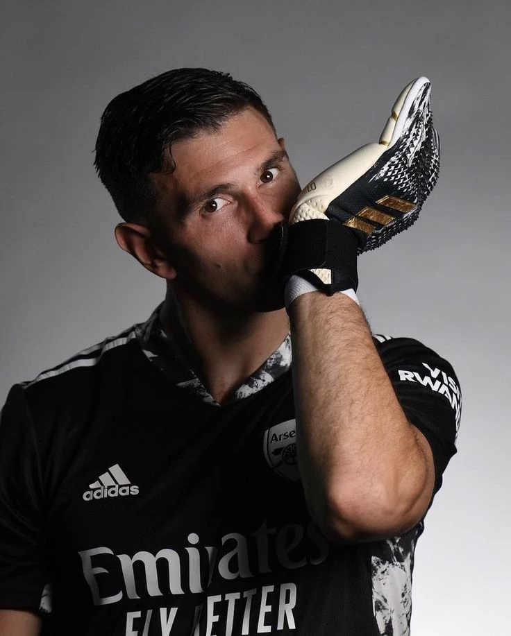 Emiliano Marinez/El Dibu thumbnail
