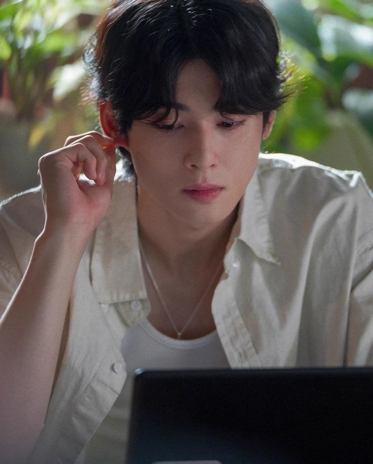 Cha eun woo thumbnail