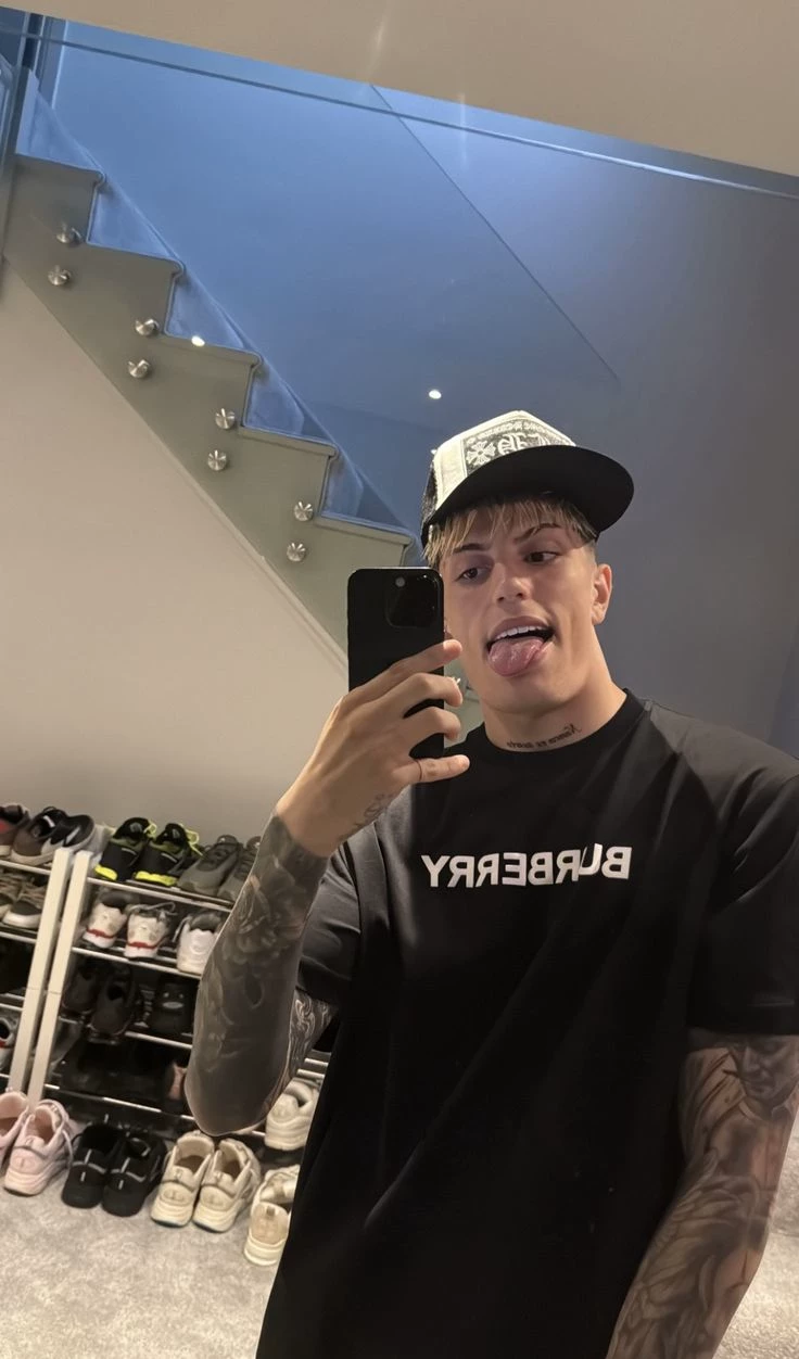 Alejandro Garnacho thumbnail