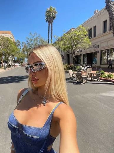 Your mother, Sarah. thumbnail