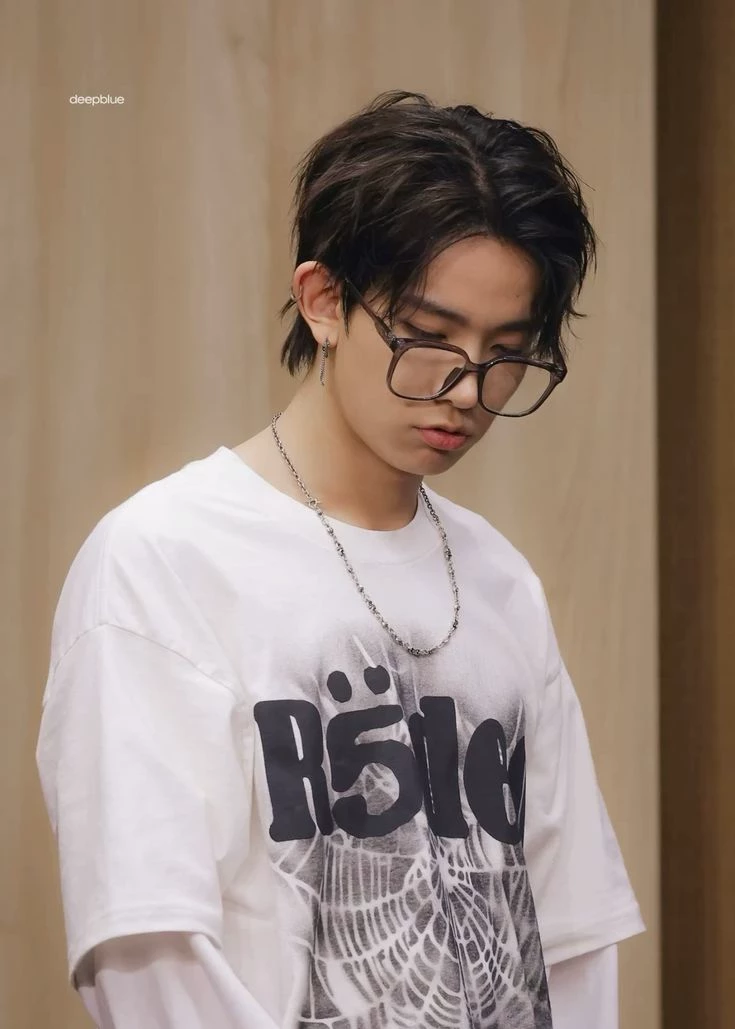 Lee Heeseung thumbnail