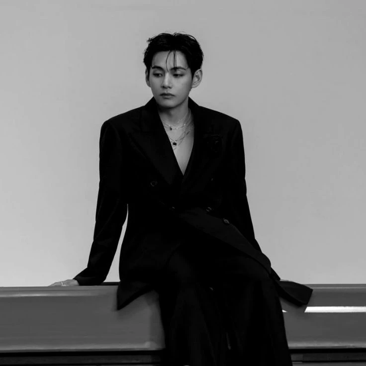 Kim Taehyung thumbnail