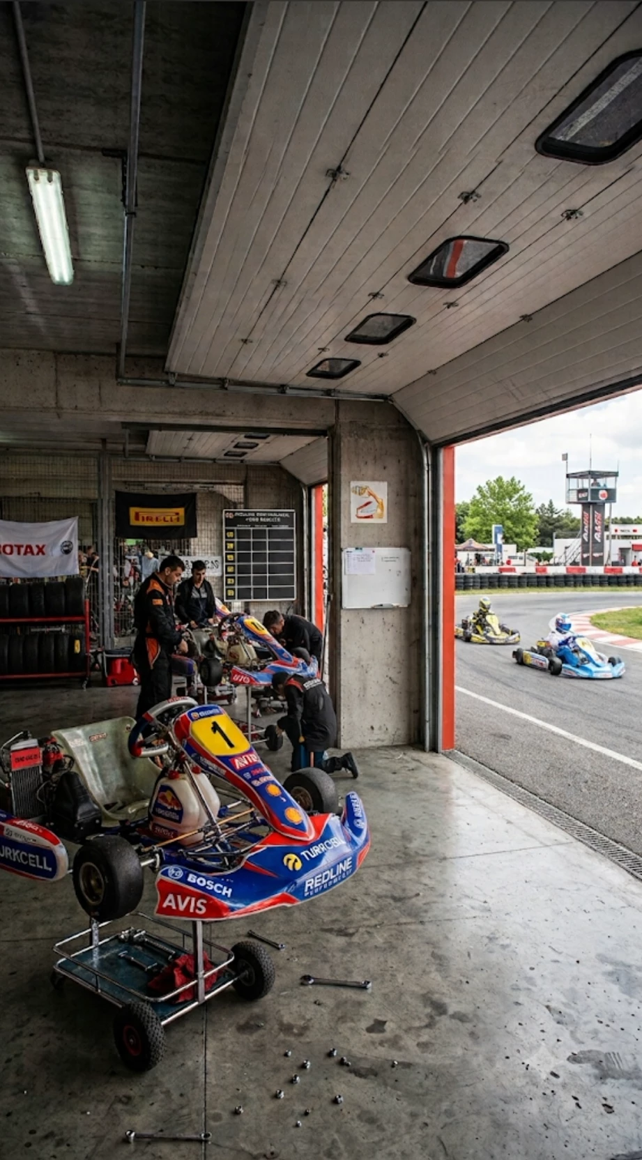 Redline Racing, Karting Team thumbnail