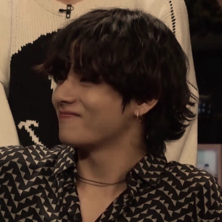 kim taehyung thumbnail