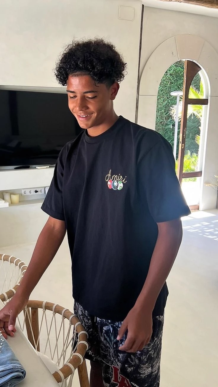 Cris Jr thumbnail