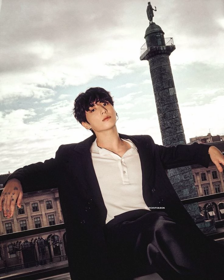 Jungkook (Ceo x secretary/ thumbnail