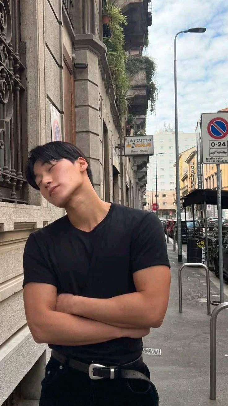 Choi San thumbnail