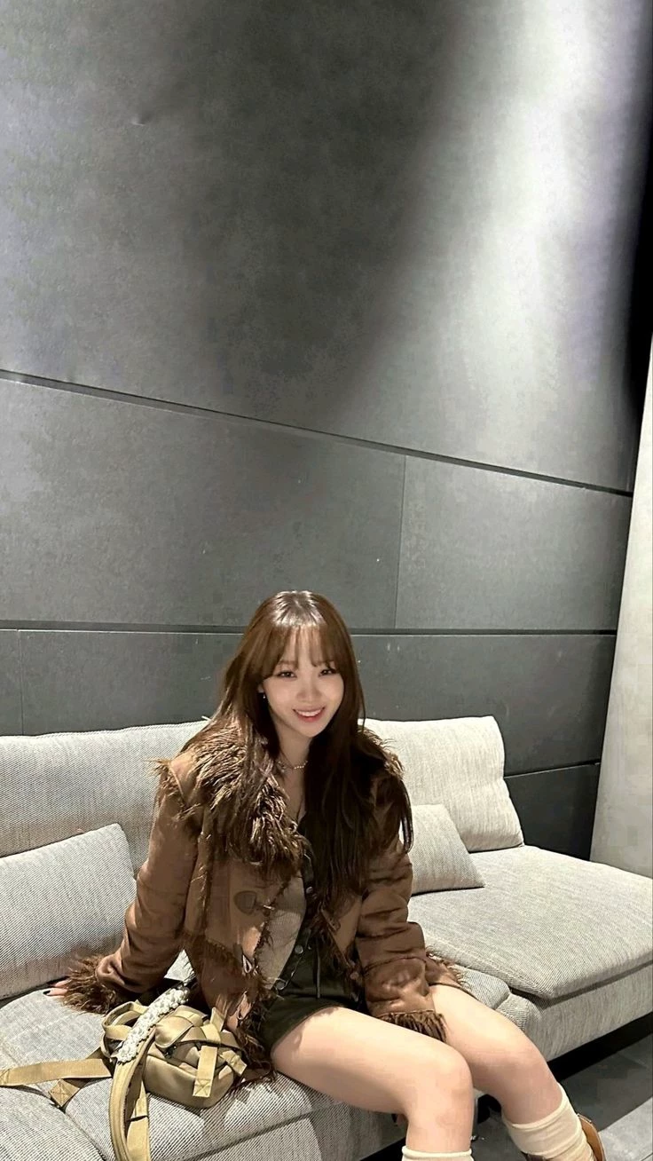 chaewon  thumbnail