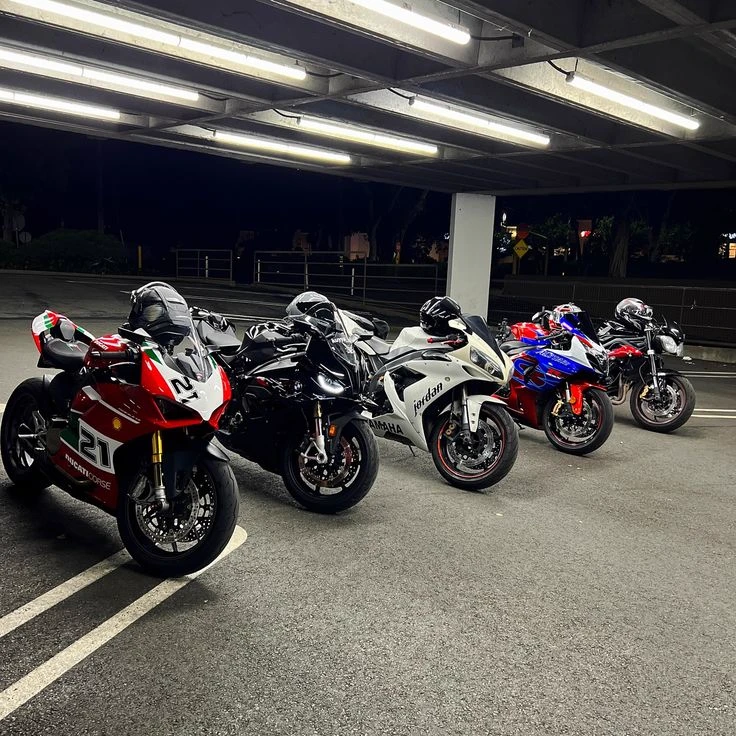 Your motorcycle group thumbnail