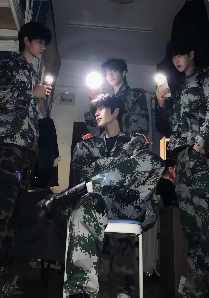 Chinese soldiers thumbnail